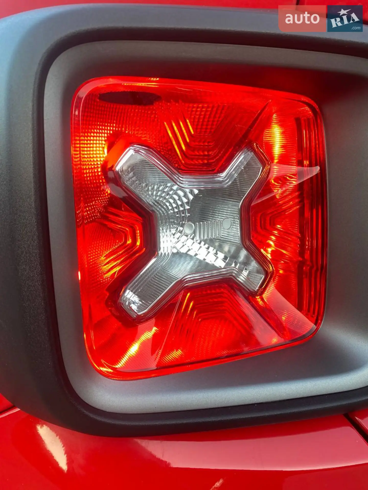 2020 Jeep Renegade - мініатюра 15
