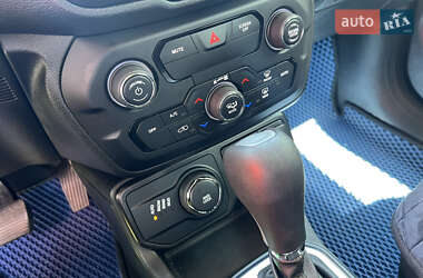 Внедорожник / Кроссовер Jeep Renegade 2019 в 