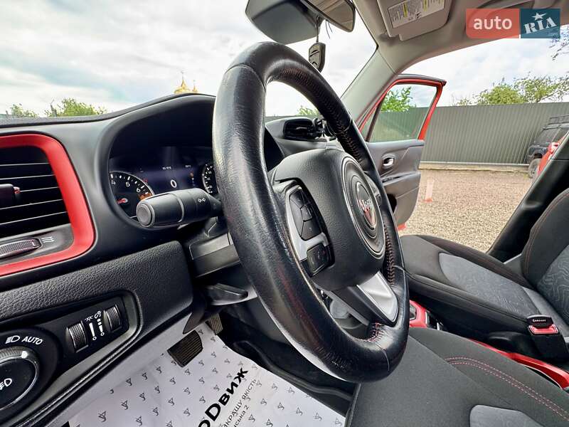 Внедорожник / Кроссовер Jeep Renegade 2015 в Сумах
