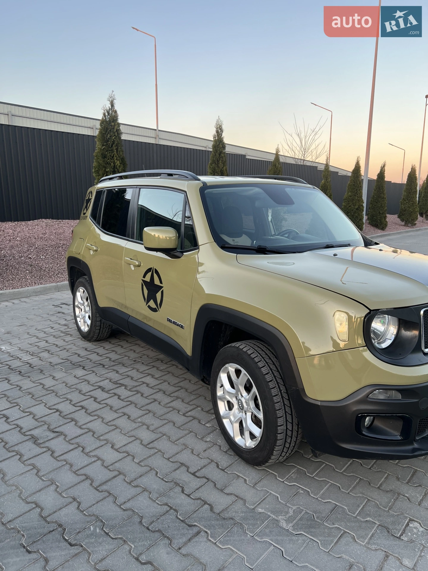 2015 Jeep Renegade - фото 1