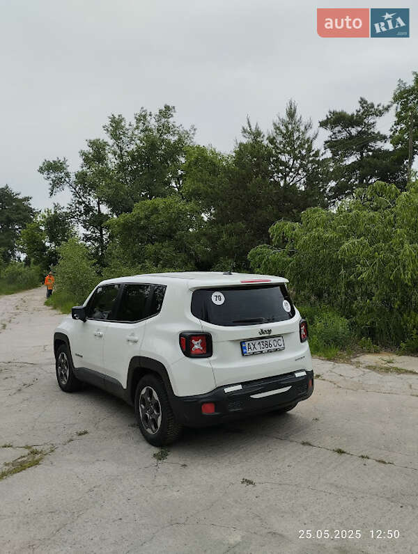 Позашляховик / Кросовер Jeep Renegade 2015 в Києві