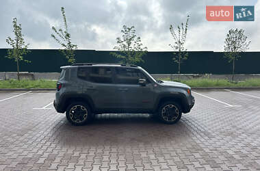 Позашляховик / Кросовер Jeep Renegade 2018 в 
