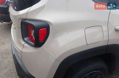 Позашляховик / Кросовер Jeep Renegade 2017 в 
