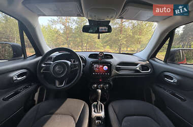 Внедорожник / Кроссовер Jeep Renegade 2015 в 
