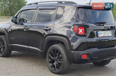 Внедорожник / Кроссовер Jeep Renegade 2016 в 