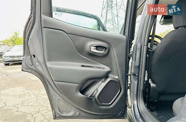 Внедорожник / Кроссовер Jeep Renegade 2022 в 