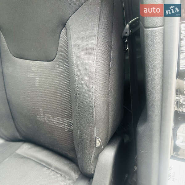 Позашляховик / Кросовер Jeep Renegade 2016 в Івано-Франківську