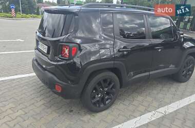 Внедорожник / Кроссовер Jeep Renegade 2015 в 
