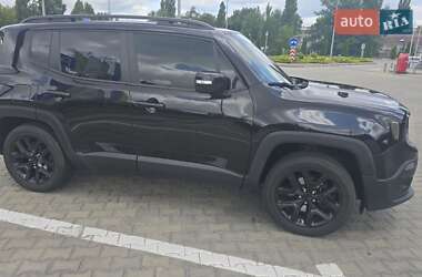Внедорожник / Кроссовер Jeep Renegade 2015 в 