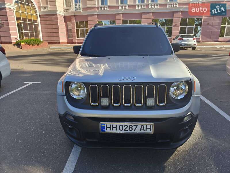 Внедорожник / Кроссовер Jeep Renegade 2016 в Одессе фото 3 Внедорожник / Кроссовер Jeep Renegade 2016 в Одессе