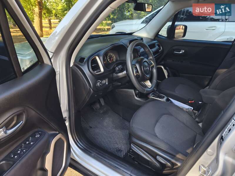 Внедорожник / Кроссовер Jeep Renegade 2016 в Одессе фото 11 Внедорожник / Кроссовер Jeep Renegade 2016 в Одессе