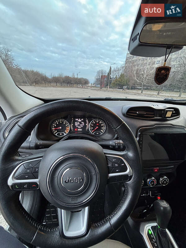 Внедорожник / Кроссовер Jeep Renegade 2015 в Харькове фото 5 Внедорожник / Кроссовер Jeep Renegade 2015 в Харькове