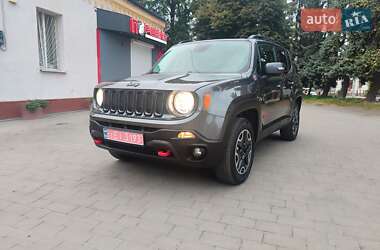 Внедорожник / Кроссовер Jeep Renegade 2016 в 