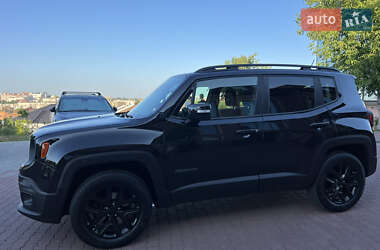 Внедорожник / Кроссовер Jeep Renegade 2016 в 