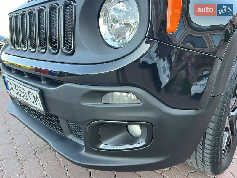 Позашляховик / Кросовер Jeep Renegade 2016 в Чернівцях