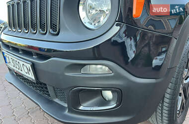 Внедорожник / Кроссовер Jeep Renegade 2016 в 