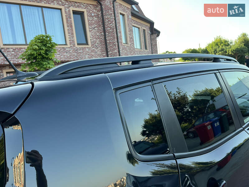 Позашляховик / Кросовер Jeep Renegade 2016 в Чернівцях