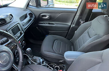 Внедорожник / Кроссовер Jeep Renegade 2016 в 