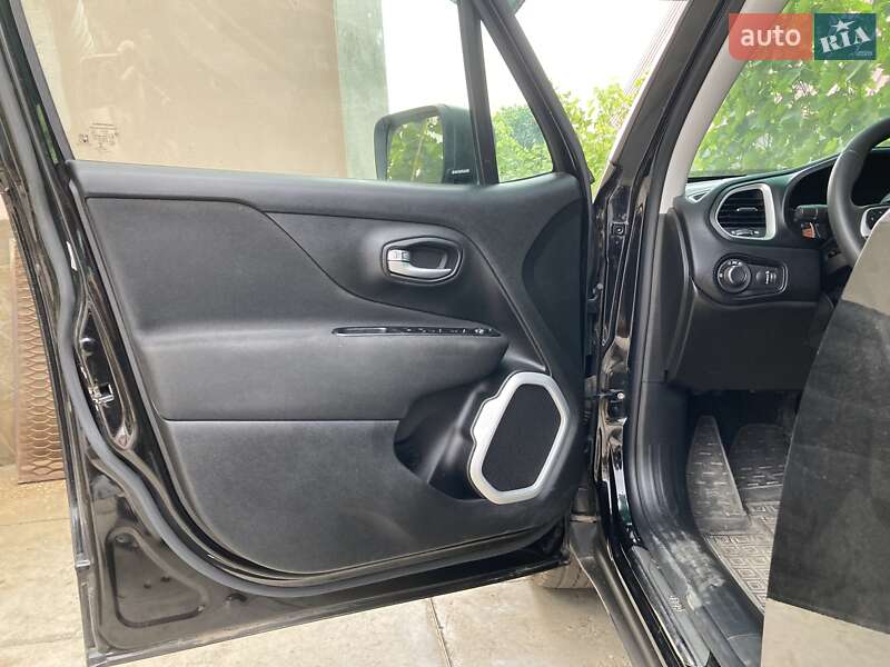 Позашляховик / Кросовер Jeep Renegade 2021 в Миколаєві фото 12 Позашляховик / Кросовер Jeep Renegade 2021 в Миколаєві