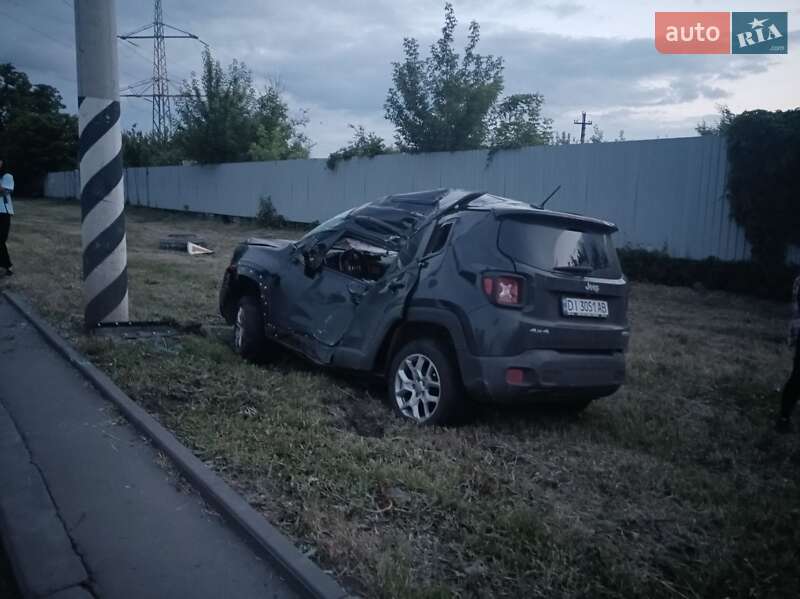 Внедорожник / Кроссовер Jeep Renegade 2017 в Краматорске