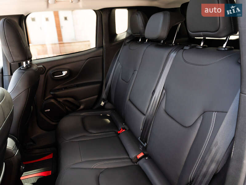 Внедорожник / Кроссовер Jeep Renegade 2021 в Киеве