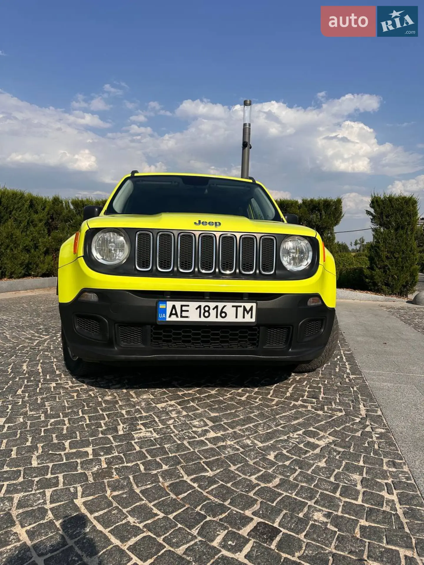 2017 Jeep Renegade - мініатюра 2