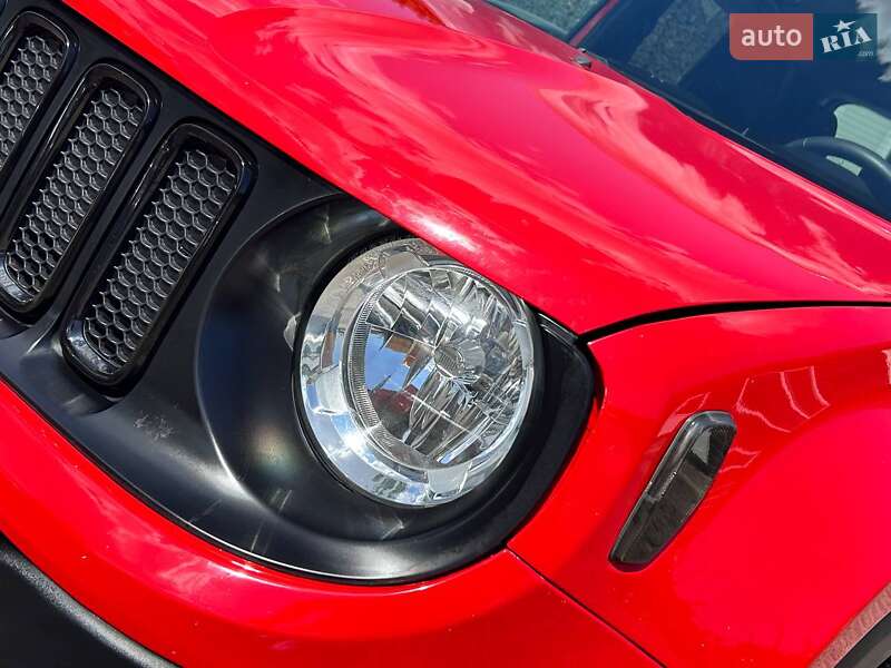 Внедорожник / Кроссовер Jeep Renegade 2016 в Одессе