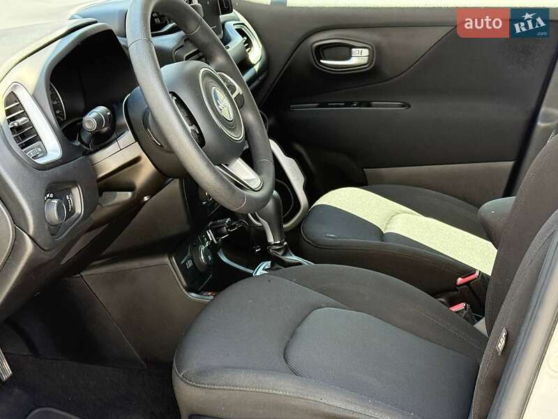 Внедорожник / Кроссовер Jeep Renegade 2019 в Одессе