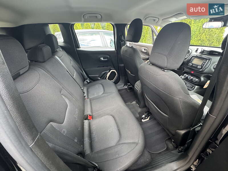 Позашляховик / Кросовер Jeep Renegade 2016 в Львові