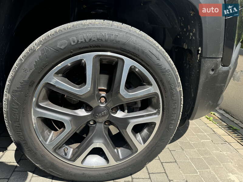 Позашляховик / Кросовер Jeep Renegade 2016 в Львові