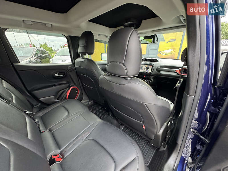 Внедорожник / Кроссовер Jeep Renegade 2016 в Стрые