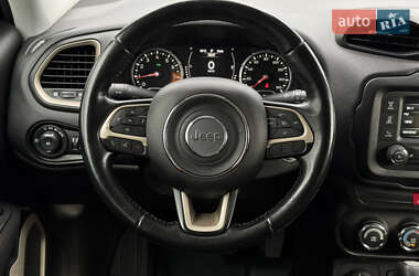 Внедорожник / Кроссовер Jeep Renegade 2016 в 