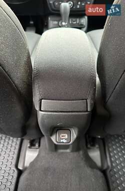 Внедорожник / Кроссовер Jeep Renegade 2019 в 