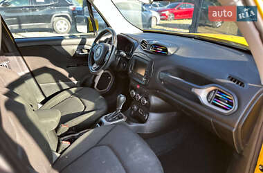 Внедорожник / Кроссовер Jeep Renegade 2016 в 