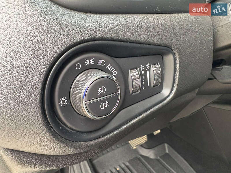 Внедорожник / Кроссовер Jeep Renegade 2022 в Ивано-Франковске