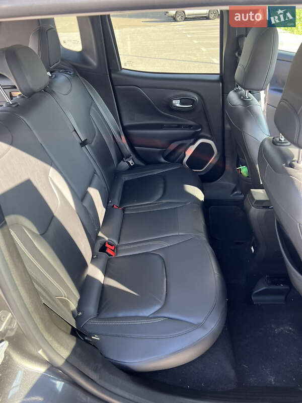 Внедорожник / Кроссовер Jeep Renegade 2017 в Киеве