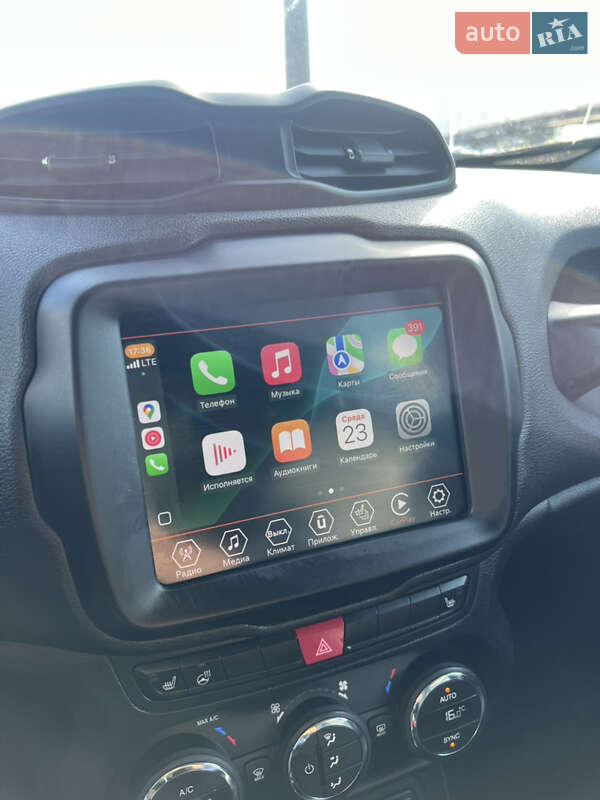 Внедорожник / Кроссовер Jeep Renegade 2017 в Киеве