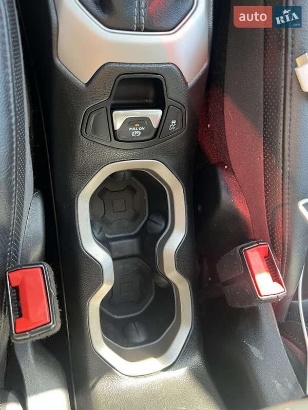 Внедорожник / Кроссовер Jeep Renegade 2017 в Киеве