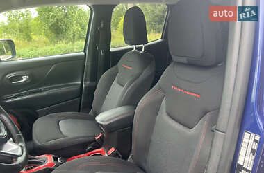 Позашляховик / Кросовер Jeep Renegade 2017 в 
