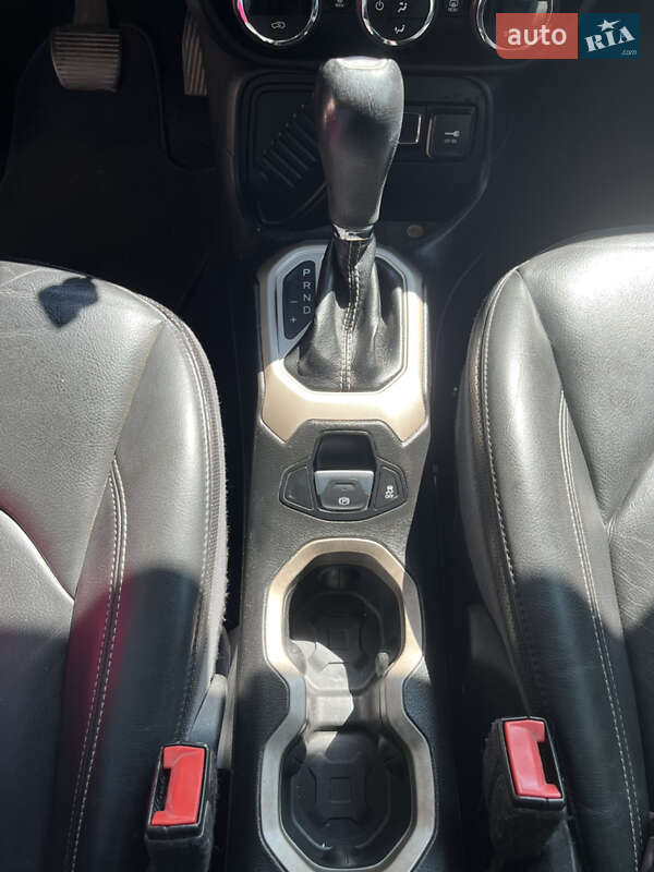 Внедорожник / Кроссовер Jeep Renegade 2015 в Кременчуге