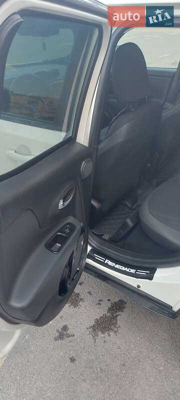 Позашляховик / Кросовер Jeep Renegade 2018 в Житомирі