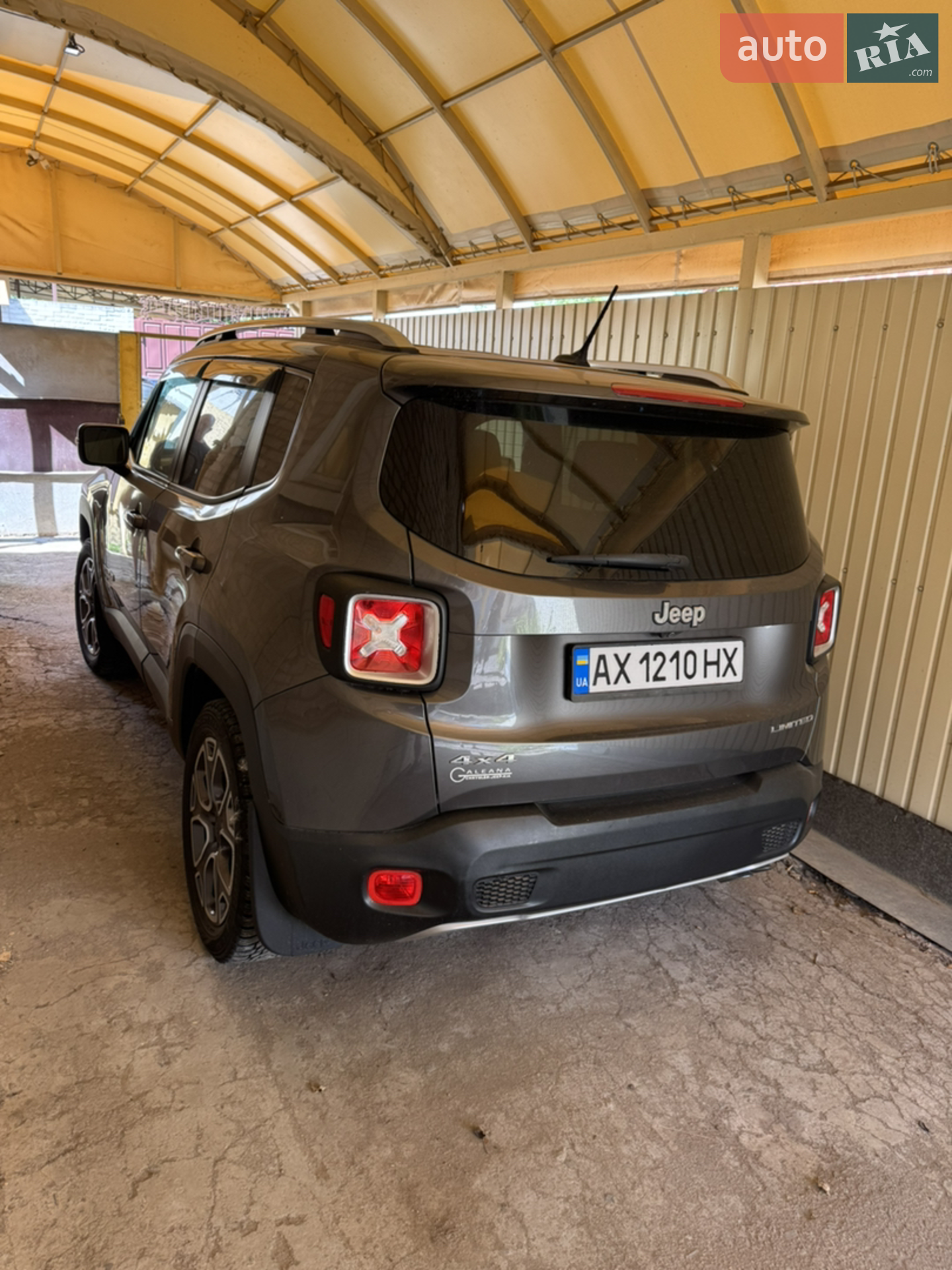 2016 Jeep Renegade - мініатюра 3
