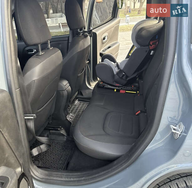 Позашляховик / Кросовер Jeep Renegade 2017 в Одесі