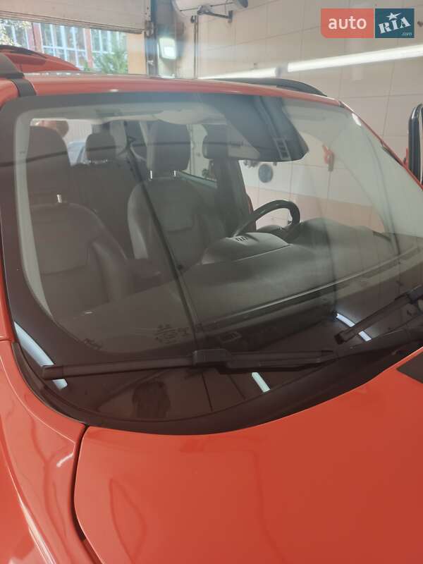 Внедорожник / Кроссовер Jeep Renegade 2017 в Ирпене