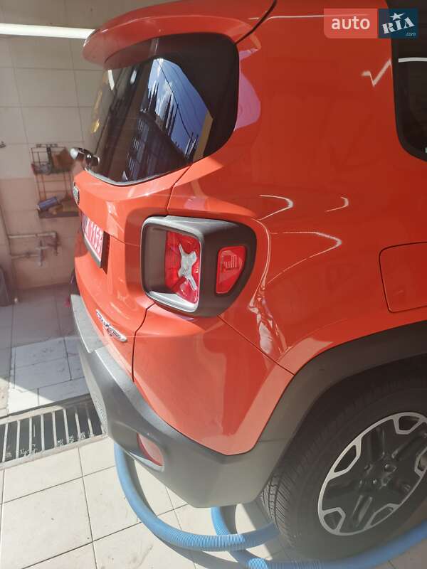 Внедорожник / Кроссовер Jeep Renegade 2017 в Ирпене