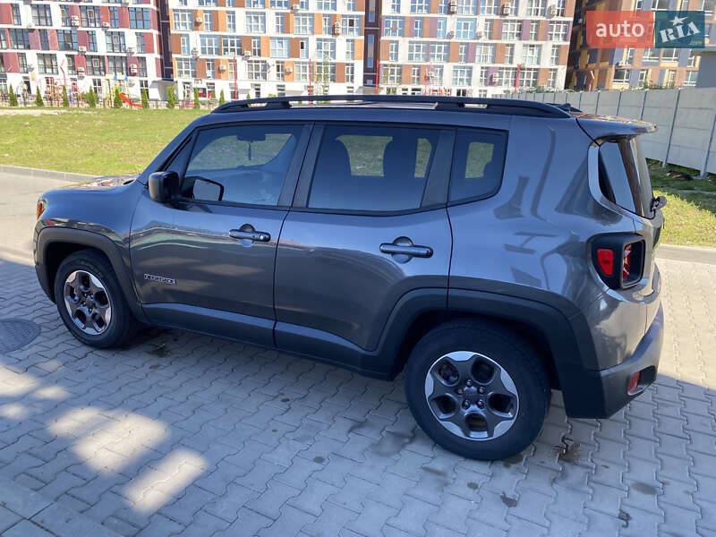 Внедорожник / Кроссовер Jeep Renegade 2017 в Киеве