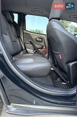 Внедорожник / Кроссовер Jeep Renegade 2018 в 