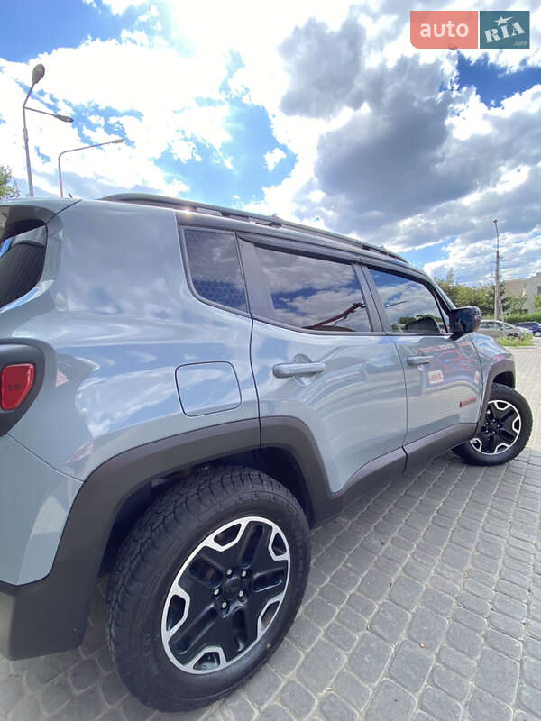 Внедорожник / Кроссовер Jeep Renegade 2016 в Ивано-Франковске