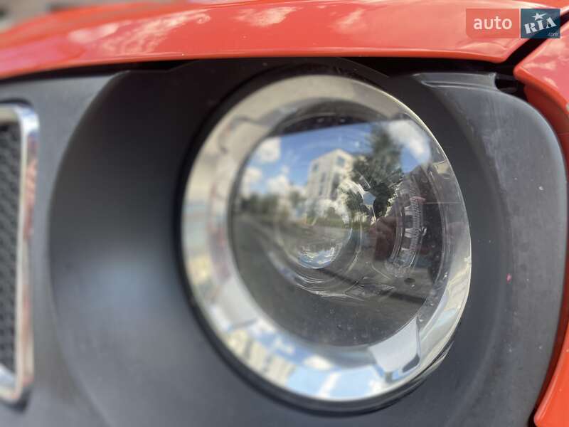 Внедорожник / Кроссовер Jeep Renegade 2016 в Львове