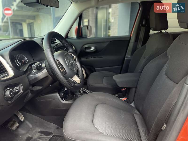 Внедорожник / Кроссовер Jeep Renegade 2016 в Львове